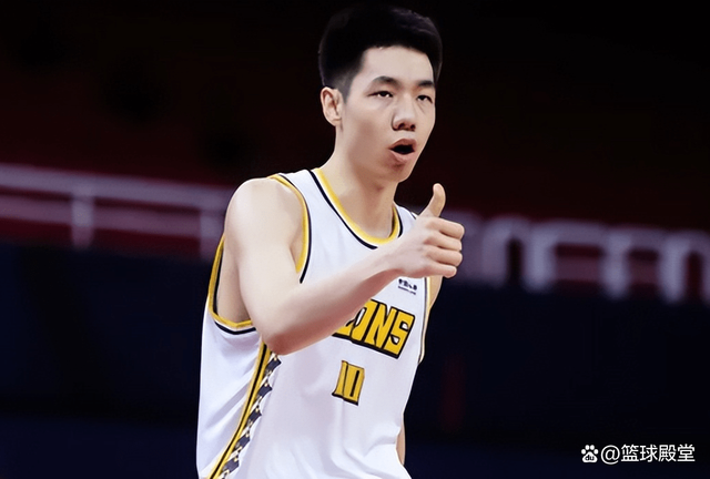 欧宝体育官方关于从清晨浙江队调整名单以备NBA常规赛到集结日马德里竞技调整名单以备欧超杯,风云突变拜仁慕尼黑窗口期豪取连胜的信息